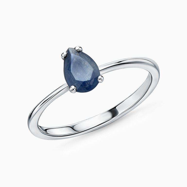 Серебряное кольцо с сапфиром