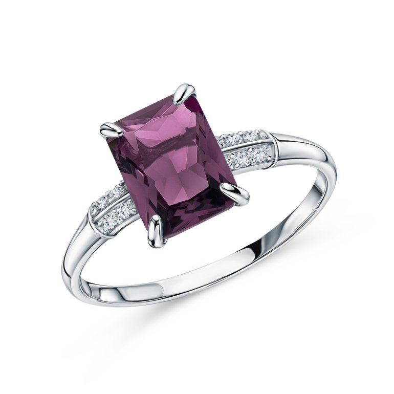 Серебряное кольцо с фианитами