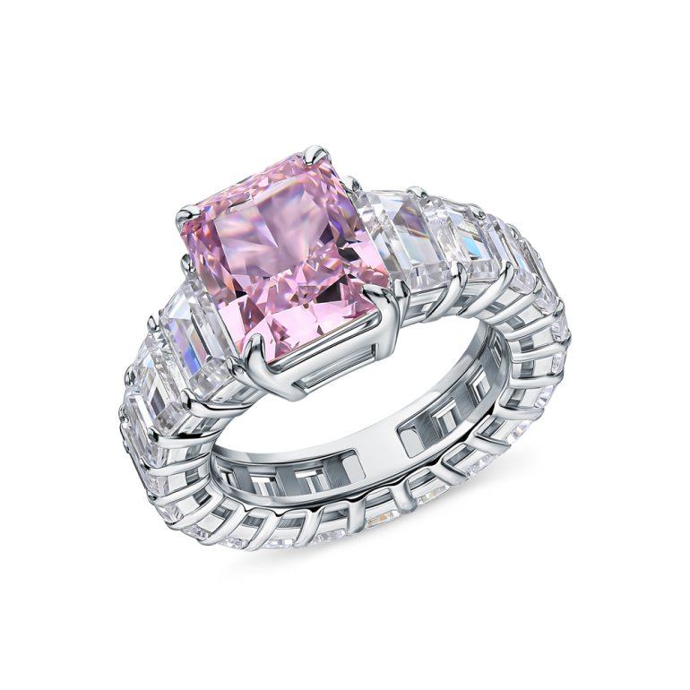 Серебряное кольцо с фианитами