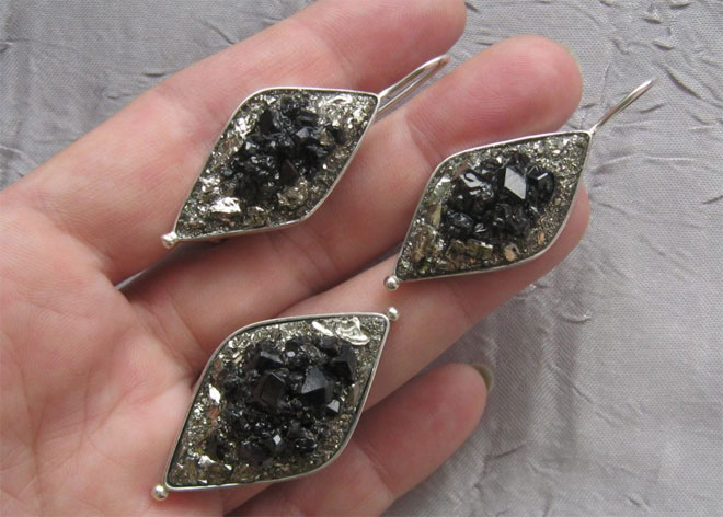 украшения с пиритом